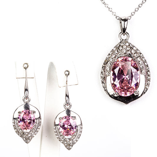 Schmuckgarnitur aus aus goldplattierter Legierung mit rosafarbenem Emporia® Kristall