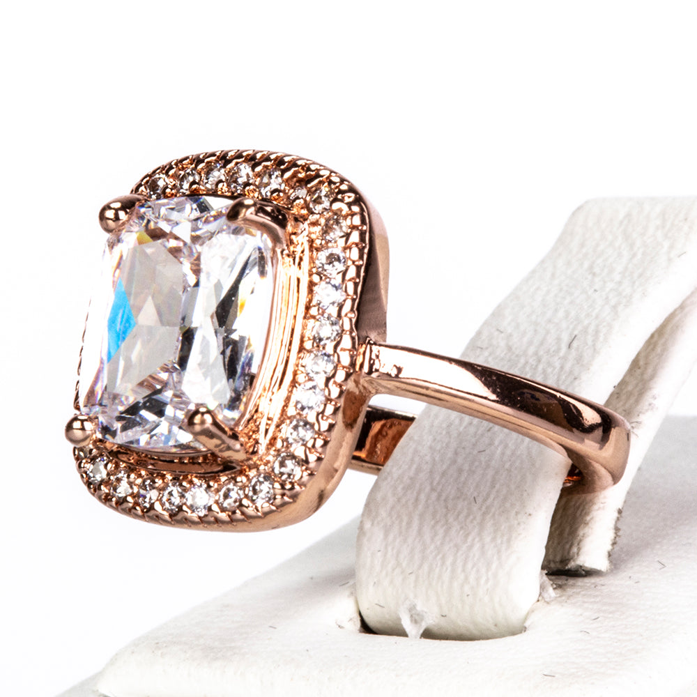 Schmuckgarnitur aus aus goldplattierter Legierung mit weißem Emporia® Kristall