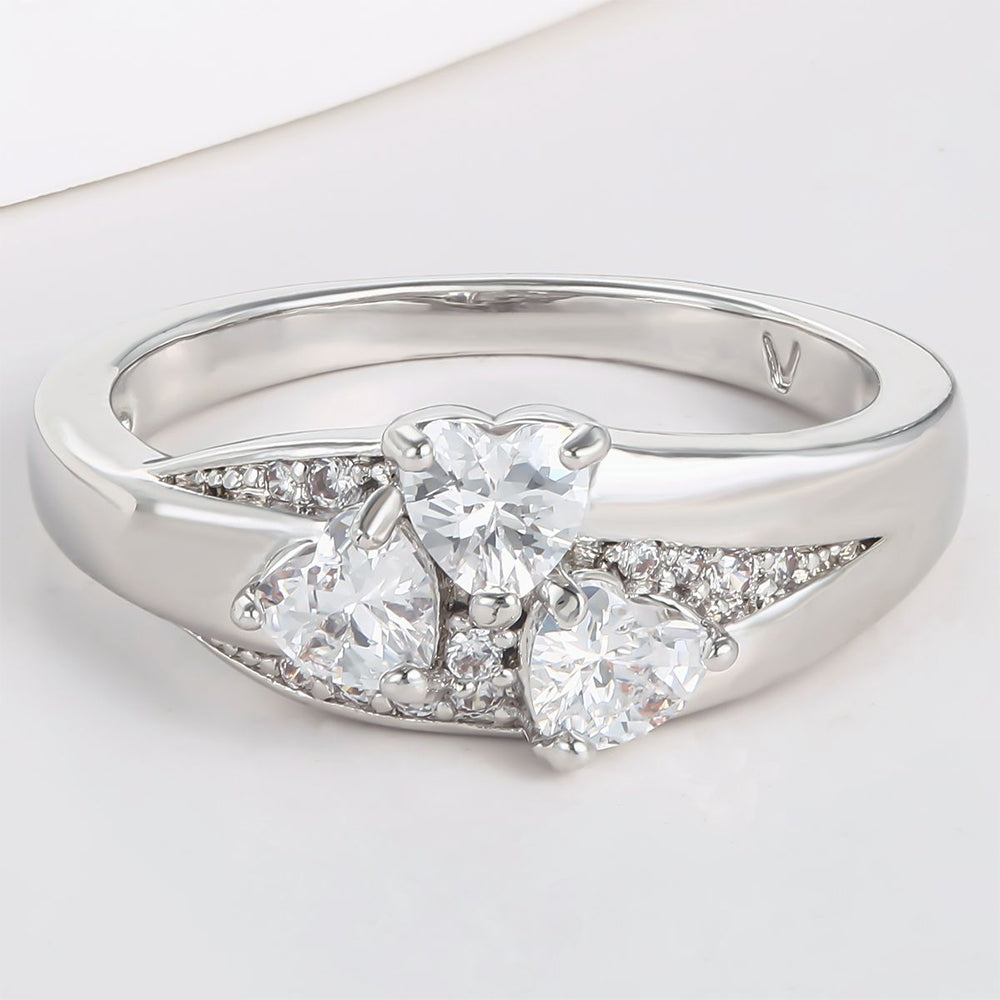 Ring aus goldplattierterr Legierung mit weißem Emporia® Kristall 1 