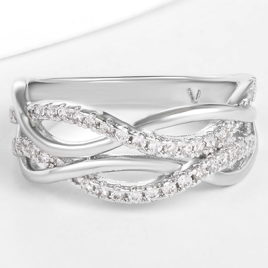 Ring aus goldplattierterr Legierung mit weißem Emporia® Kristall