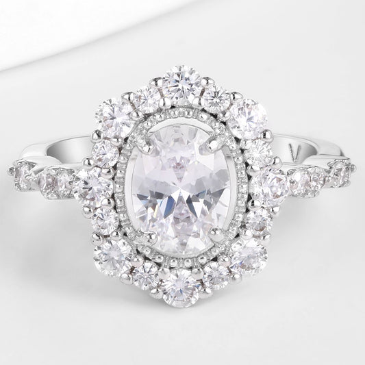 Ring aus goldplattierterr Legierung mit weißem Emporia® Kristall