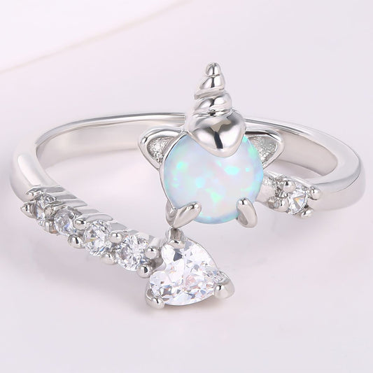 Ring aus goldplattierterr Legierung mit weißem Emporia® Kristall