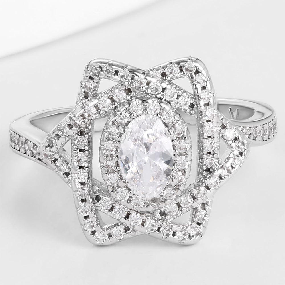 Ring aus goldplattierterr Legierung mit weißem Emporia® Kristall