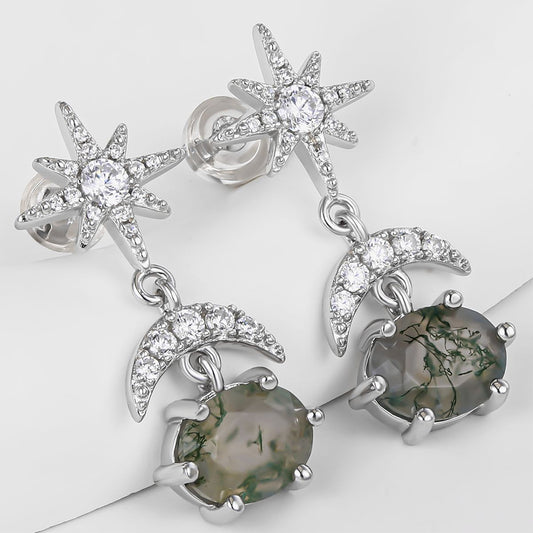 Ohrringe aus goldplattierter Legierung mit grünem Emporia® Kristall und weißem Emporia® Kristall