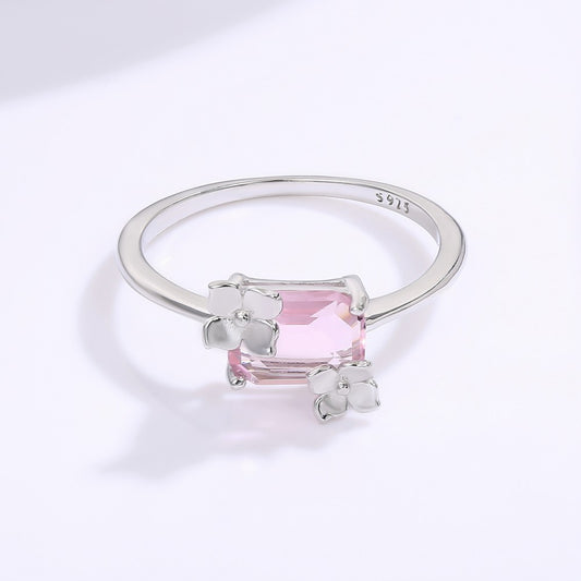 Ring aus goldplattierter Legierung mit weißem Emporia® Kristall