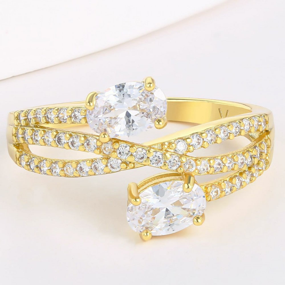 Ring aus goldplattierterr Legierung mit weißem Emporia® Kristall 1 