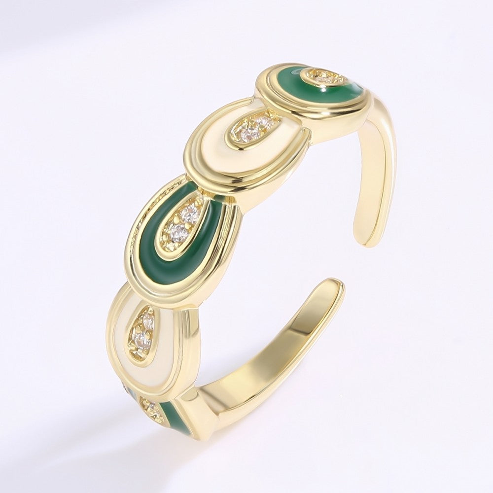 Ring aus goldplattierterr Legierung mit weißem Emporia® Kristall
