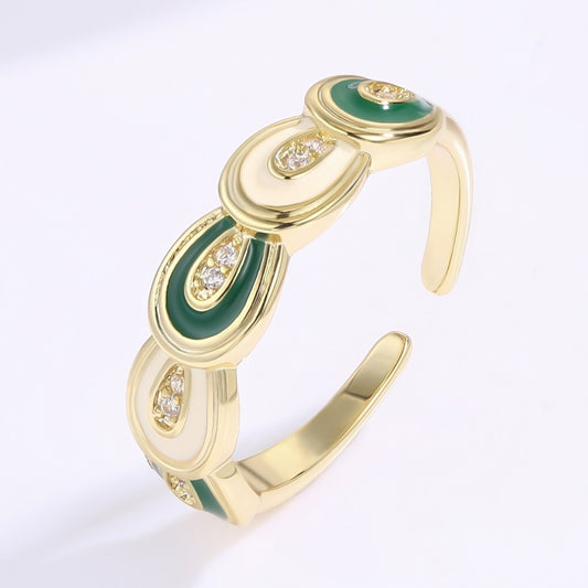 Ring aus goldplattierterr Legierung mit weißem Emporia® Kristall