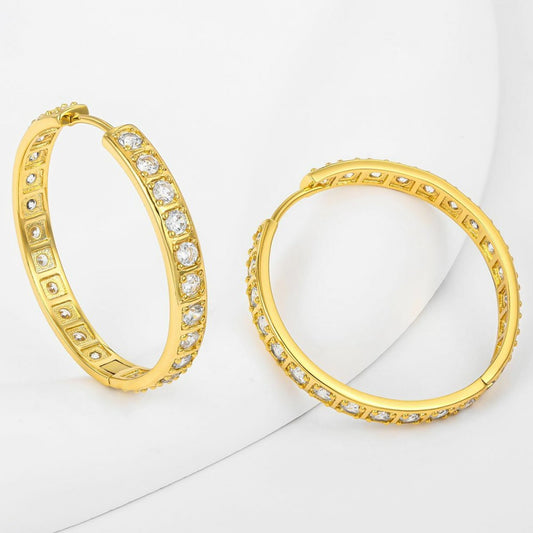 Ohrringe aus goldplattierter Legierung mit weißem Emporia® Kristall