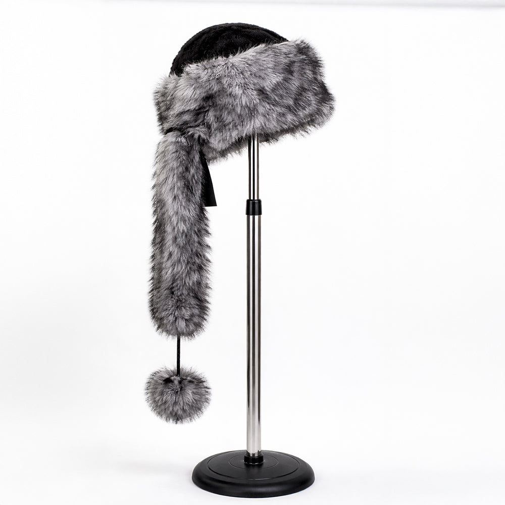 Silberfarbene Wintermütze aus Kunstfell mit Schal – Einheitsgröße 3 