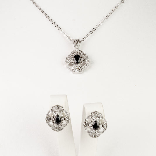 Schmuckgarnitur aus aus goldplattierter Legierung mit Saphir und weißem Emporia® Kristall