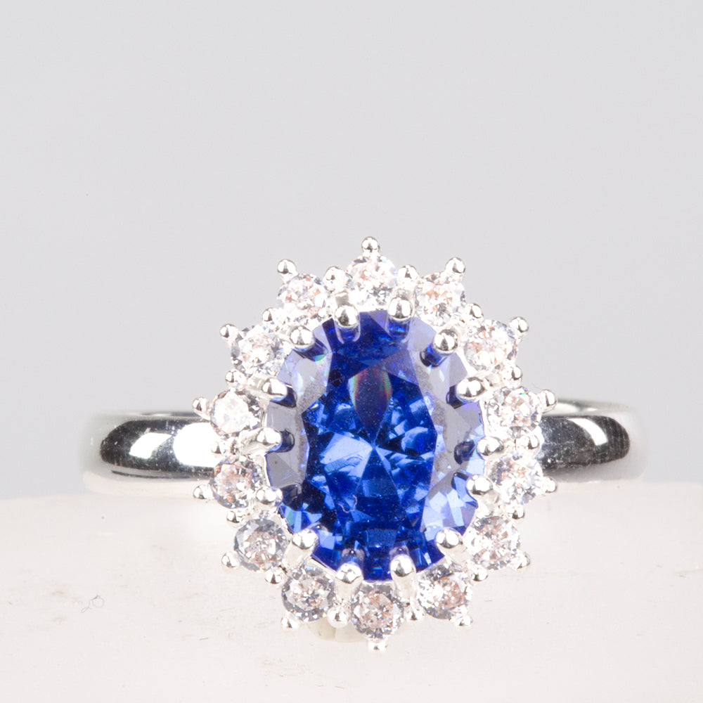 Schmuckgarnitur aus aus goldplattierter Legierung mit blauem Emporia®-Kristall und weißem Emporia® Kristall 6 