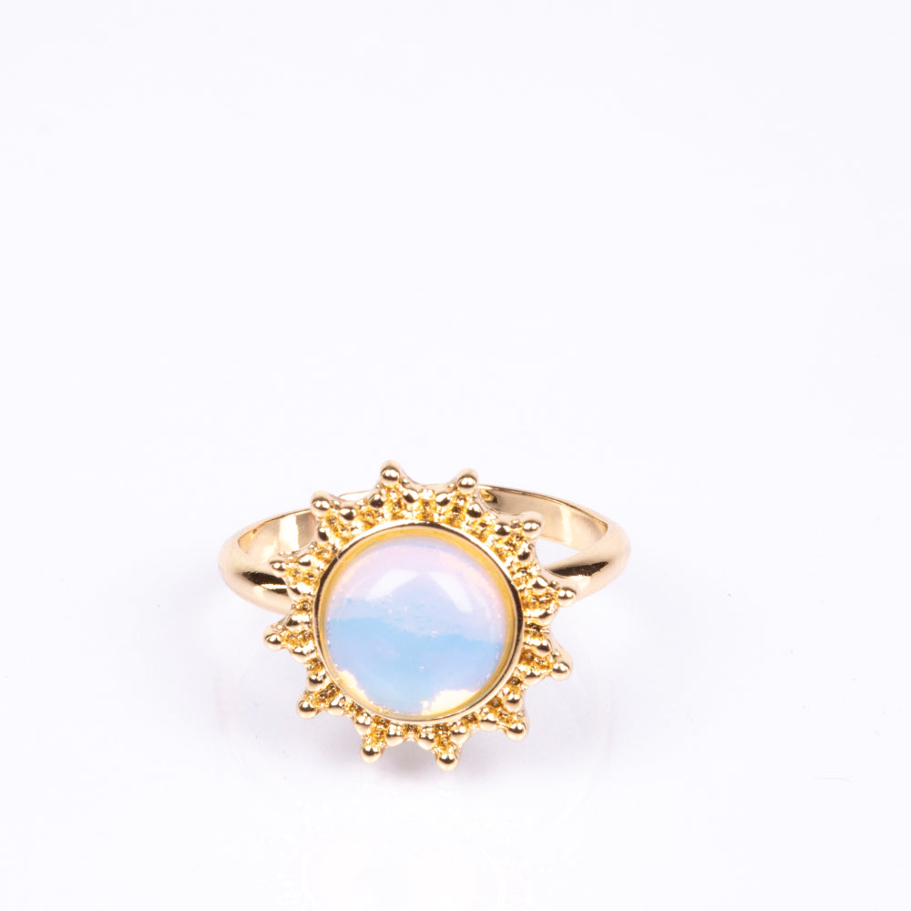 Ring aus goldplattierterr Legierung mit Mondstein 3 