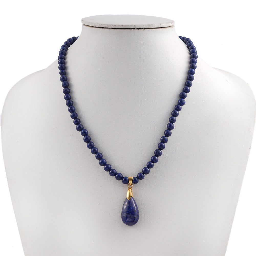 Halskette aus goldplattierter Legierung mit Lapislazuli