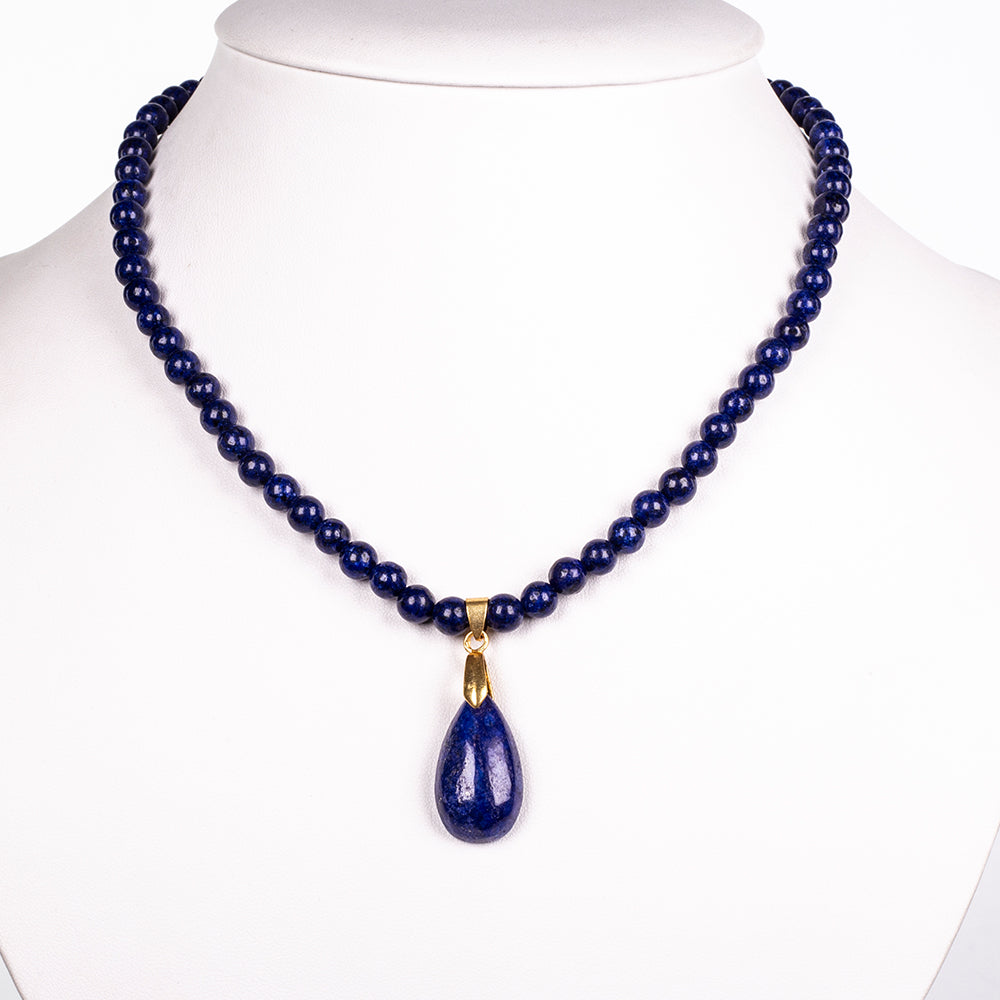 Halskette aus goldplattierter Legierung mit Lapislazuli