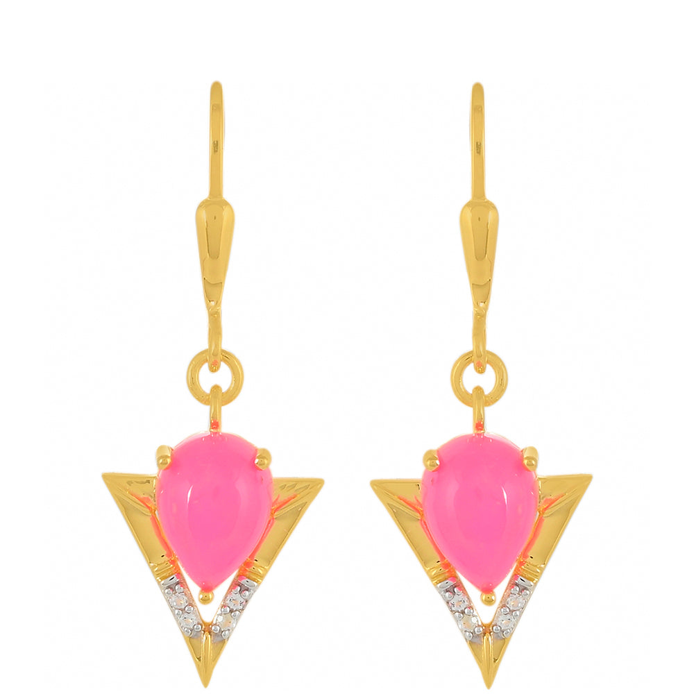 Goldplattierte Silberohrringe mit äthiopischem neon pink Opal und weißem Topas