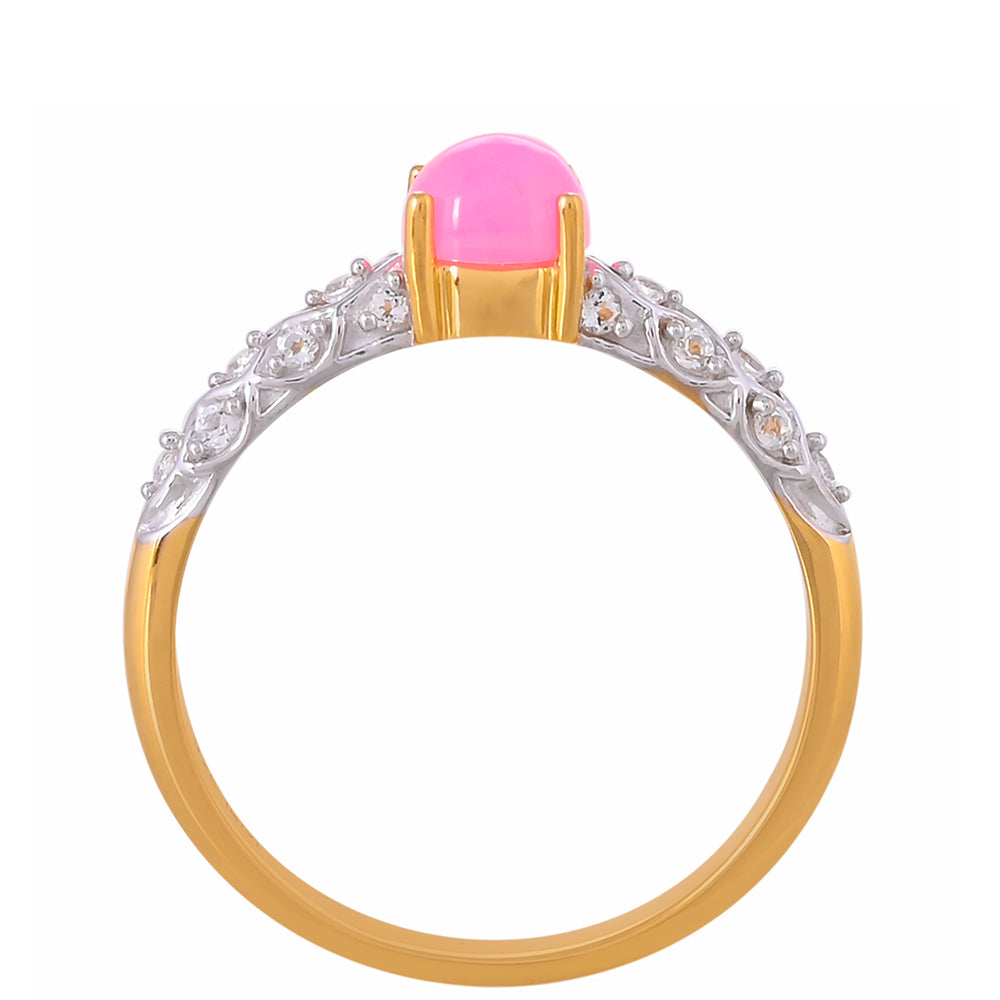 Goldplattierter Silberring mit äthiopischem neon pink Opal und weißem Topas