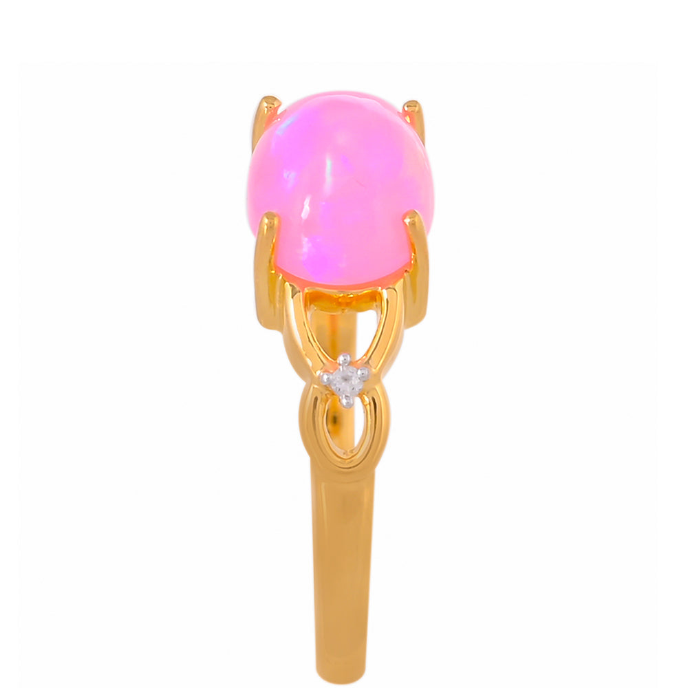 Goldplattierter Silberring mit äthiopischem neon pink Opal und weißem Topas