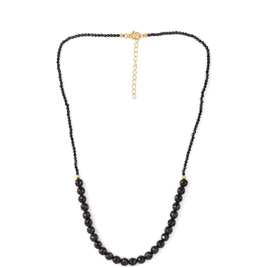Goldplattierte Silberhalskette mit schwarzem Spinell