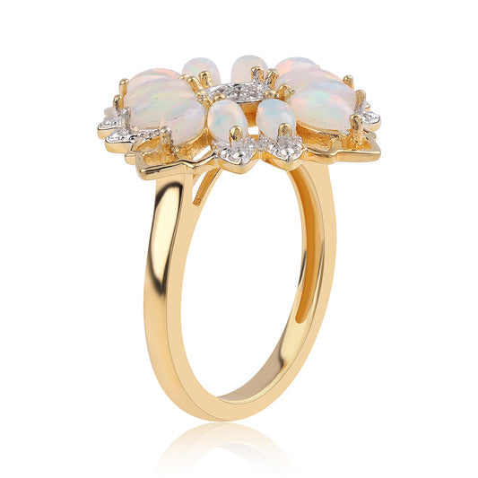 Goldplattierter Silberring mit äthiopischem Opal aus Lega Dembi und weißem Topas