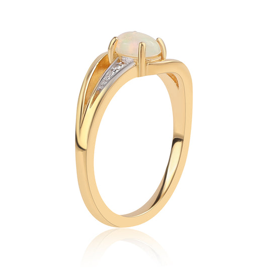 Goldplattierter Silberring mit äthiopischem Opal aus Lega Dembi