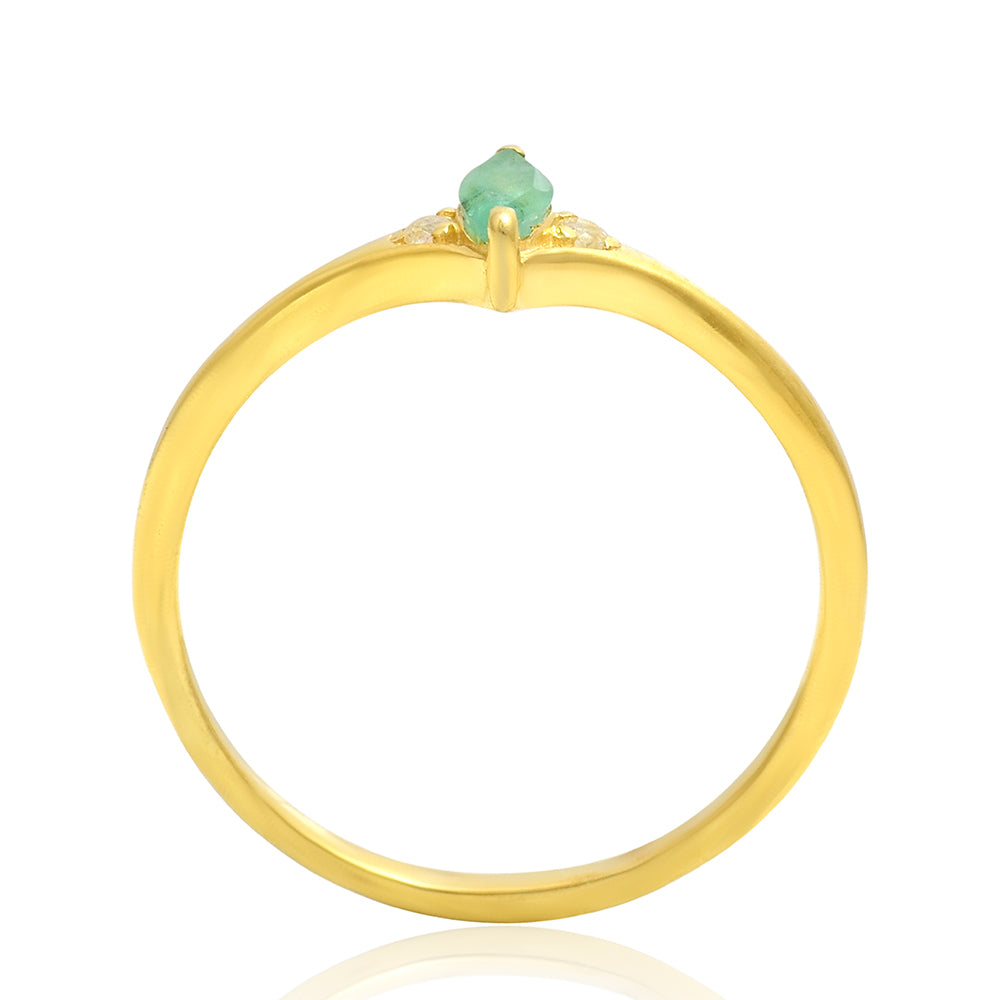 Goldplattierter Silberring mit brasilianischem Smaragd und weißem Topas