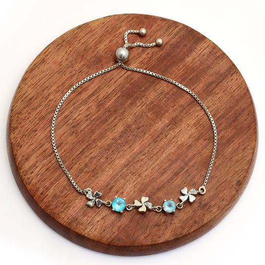 Silberarmband mit madagassischem blauem Apatit und weißem Topas