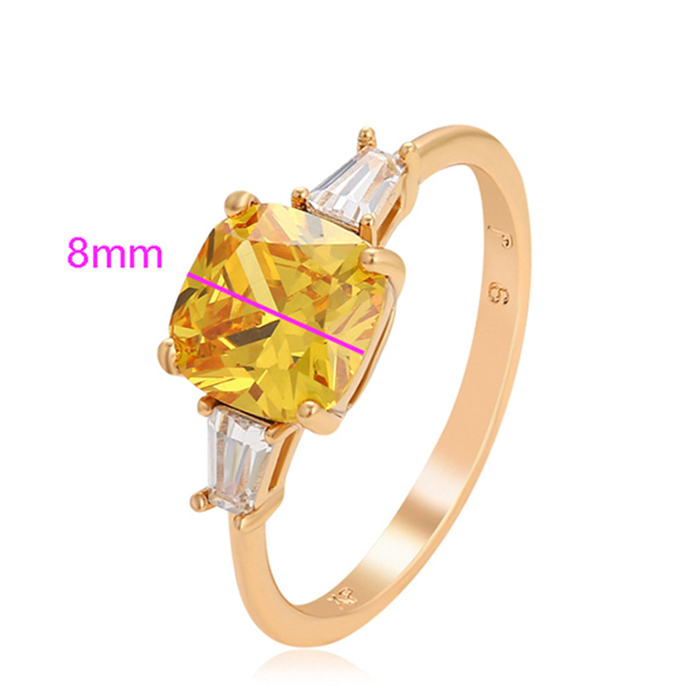 Ring aus goldplattierterr Legierung mit gelbem Emporia®-Kristall und weißem Emporia® Kristall 2 