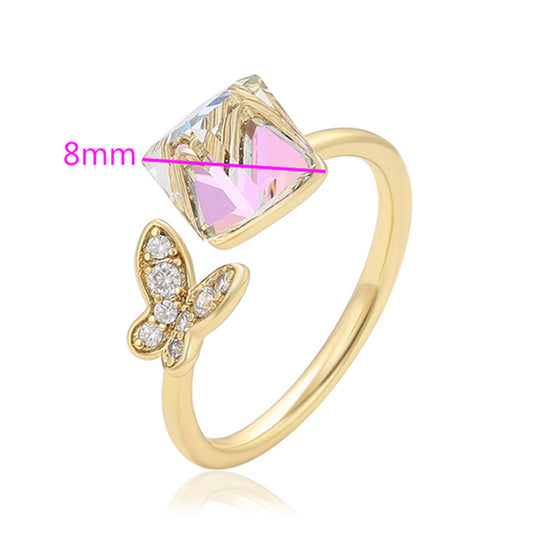 Ring aus goldplattierterr Legierung mit weißem Emporia® Kristall