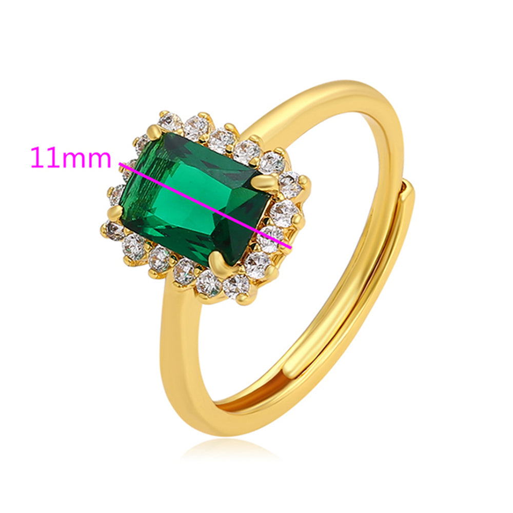 Ring aus goldplattierterr Legierung mit grünem Emporia® Kristall und weißem Emporia® Kristall 2 