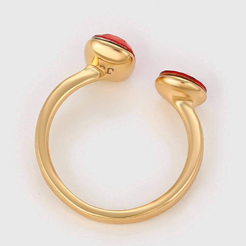 Ring aus goldplattierterr Legierung mit rotem Emporia®-Kristall 6 