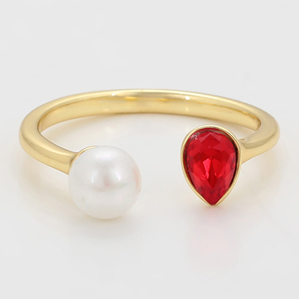 Ring aus goldplattierterr Legierung mit Glasperle und rotem Emporia®-Kristall 5 