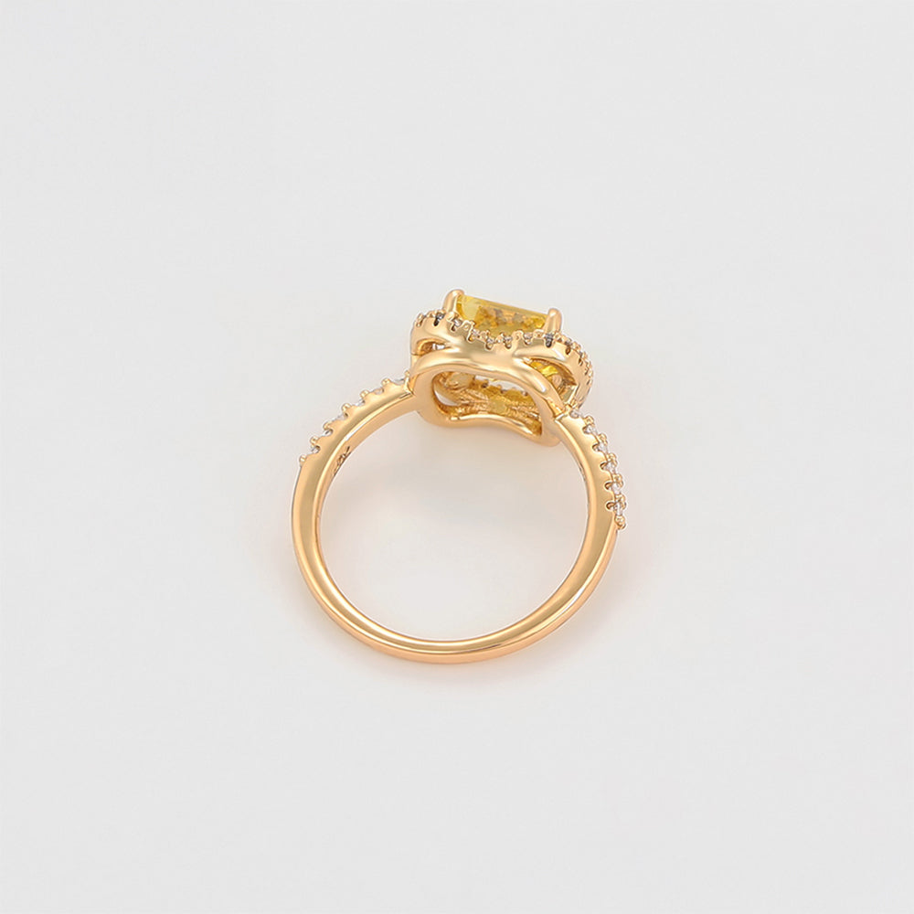 Ring aus goldplattierterr Legierung mit gelbem Emporia®-Kristall und weißem Emporia® Kristall 3 