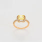 Ring aus goldplattierterr Legierung mit gelbem Emporia®-Kristall und weißem Emporia® Kristall