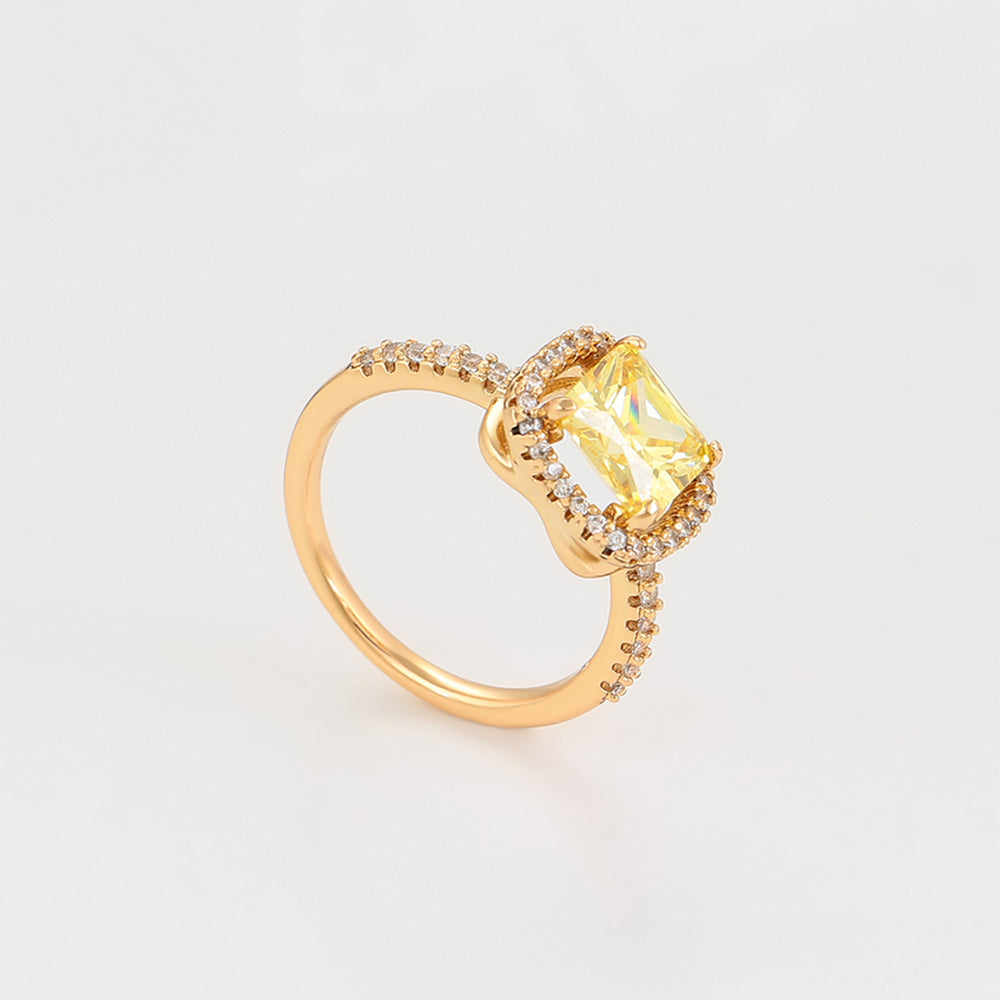 Ring aus goldplattierterr Legierung mit gelbem Emporia®-Kristall und weißem Emporia® Kristall 7 