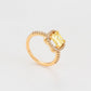 Ring aus goldplattierterr Legierung mit gelbem Emporia®-Kristall und weißem Emporia® Kristall