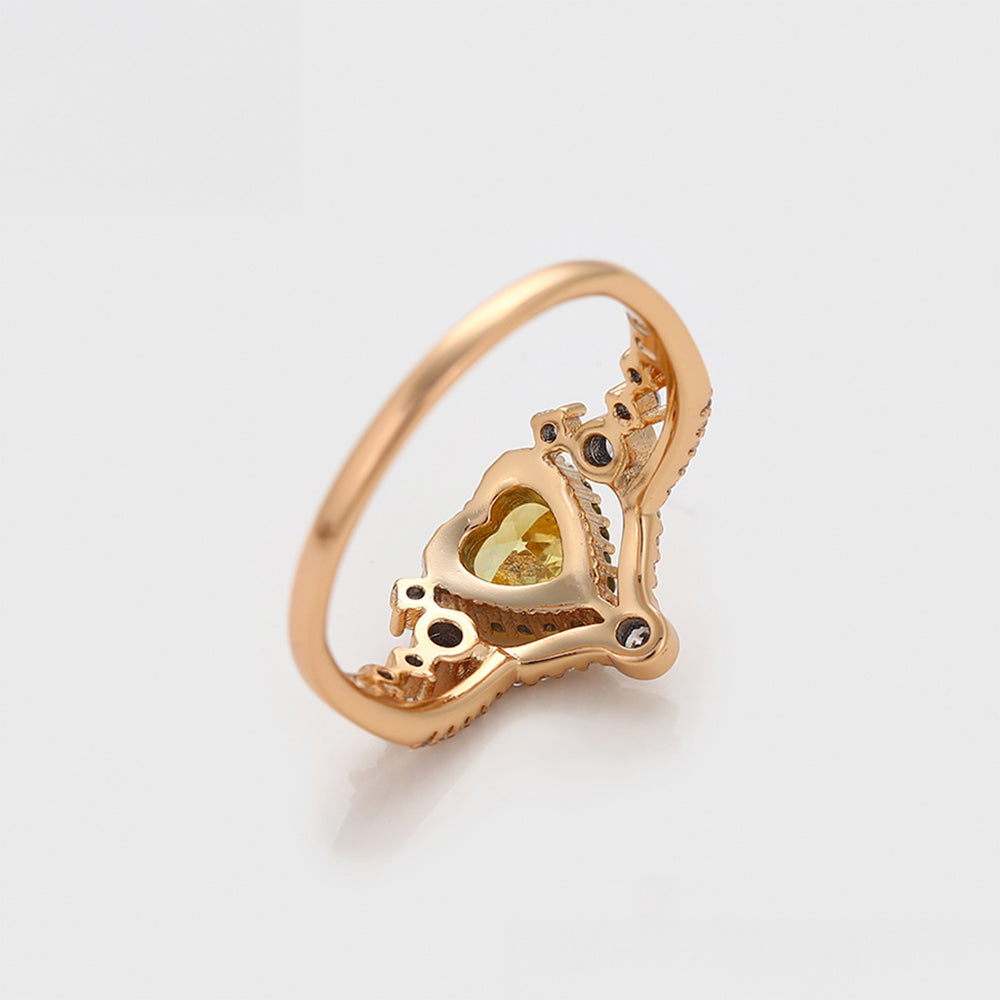 Ring aus goldplattierterr Legierung mit gelbem Emporia®-Kristall und weißem Emporia® Kristall 6 