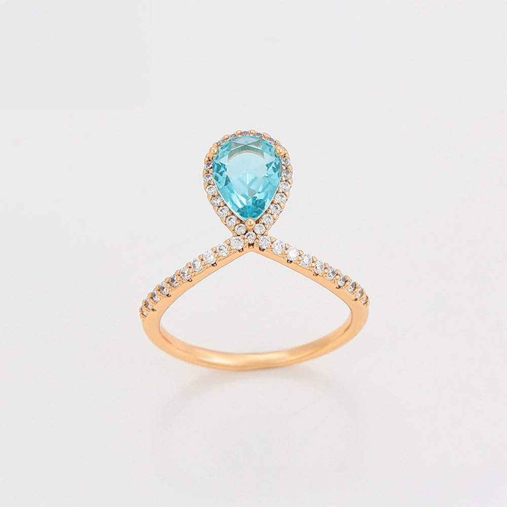 Ring aus goldplattierterr Legierung mit blauem Emporia®-Kristall und weißem Emporia® Kristall 3 