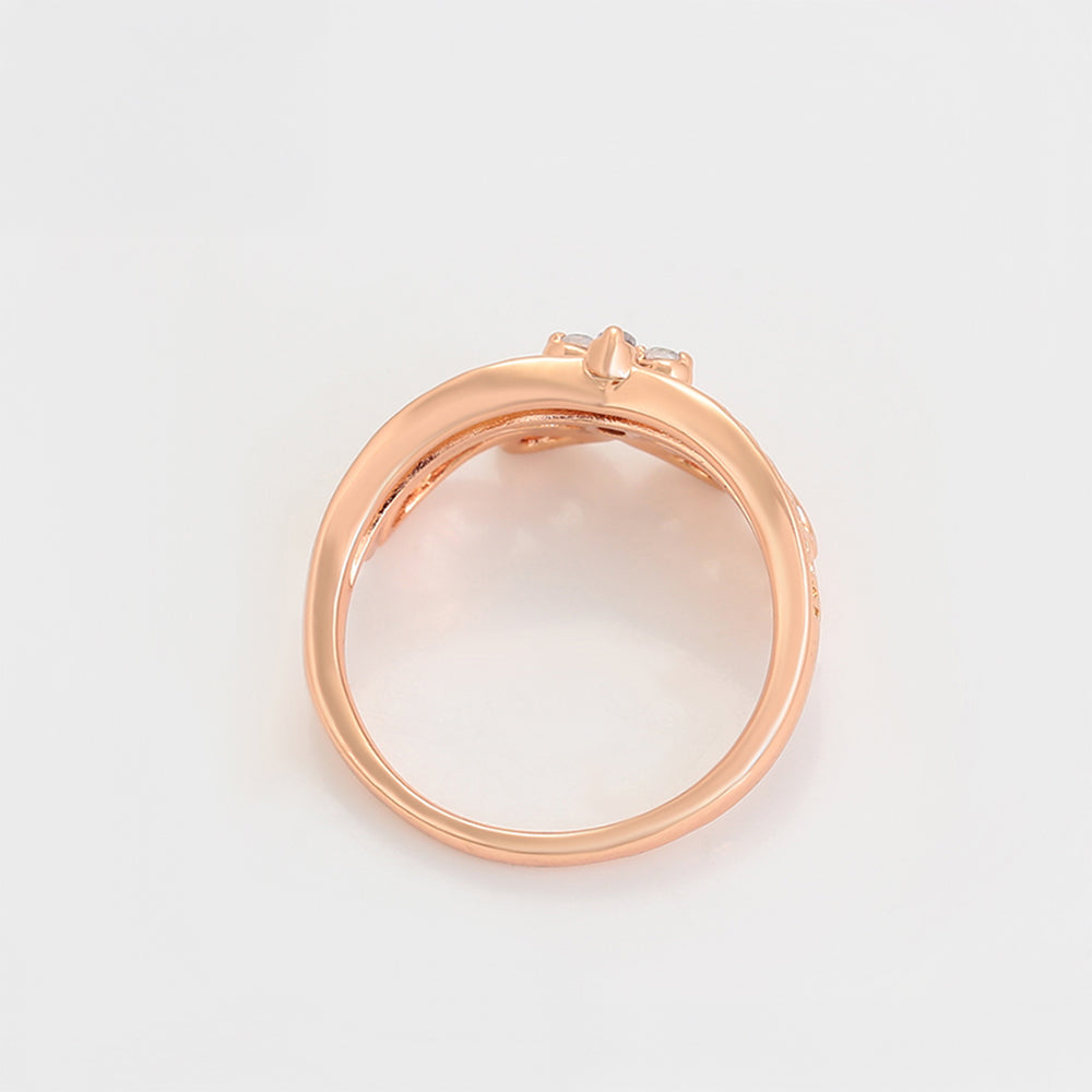 Ring aus goldplattierterr Legierung mit weißem Emporia® Kristall 7 