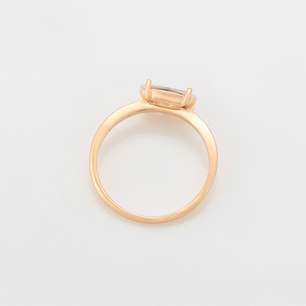 Ring aus goldplattierterr Legierung mit weißem Emporia® Kristall 5 
