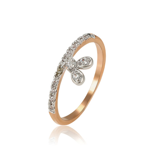 Ring aus goldplattierterr Legierung mit weißem Emporia® Kristall