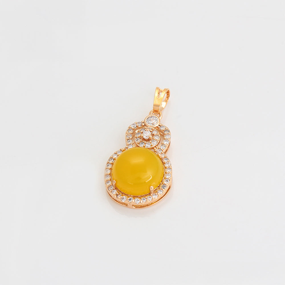 Anhänger aus goldplattierterr Legierung mit gelbem Emporia®-Kristall und weißem Emporia® Kristall 2 