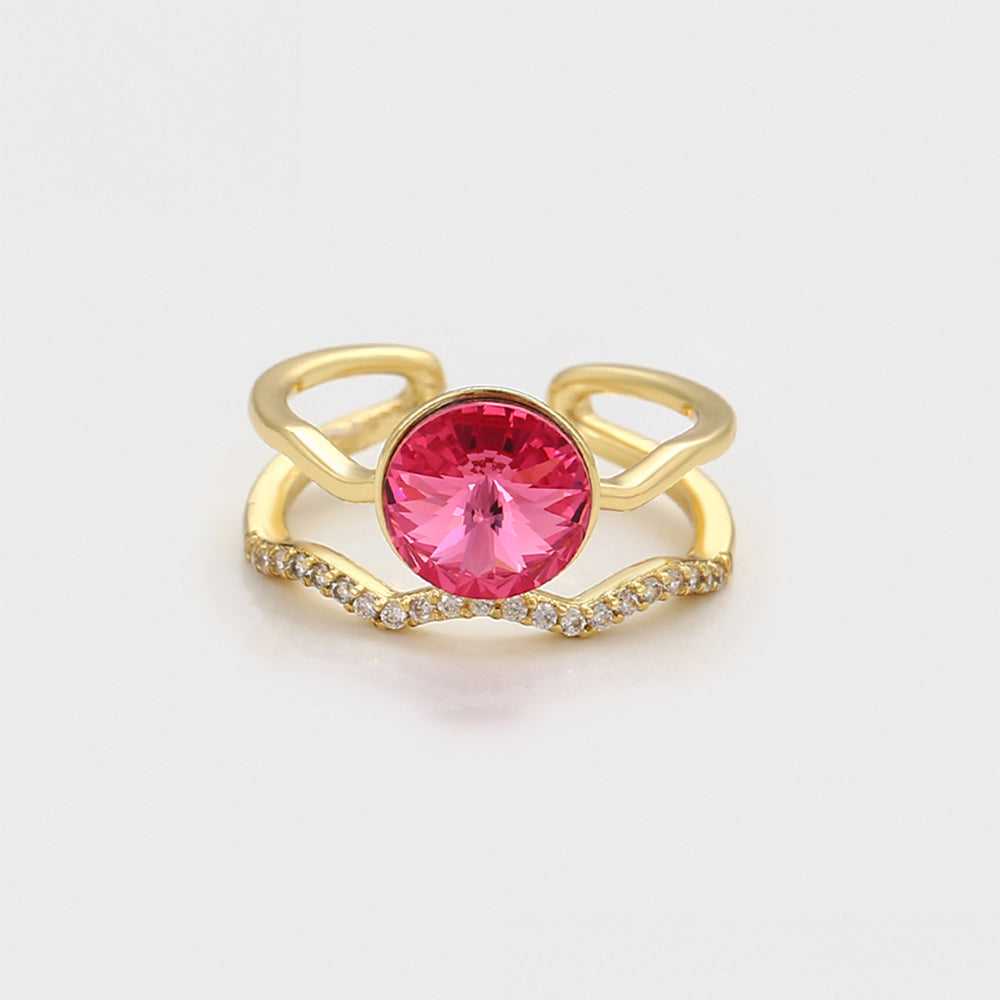 Ring aus goldplattierterr Legierung mit rotem Emporia®-Kristall 7 