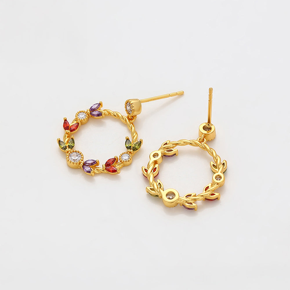 Ohrringe aus goldplattierter Legierung mit rotem Emporia®-Kristall und weißem Emporia® Kristall 7 