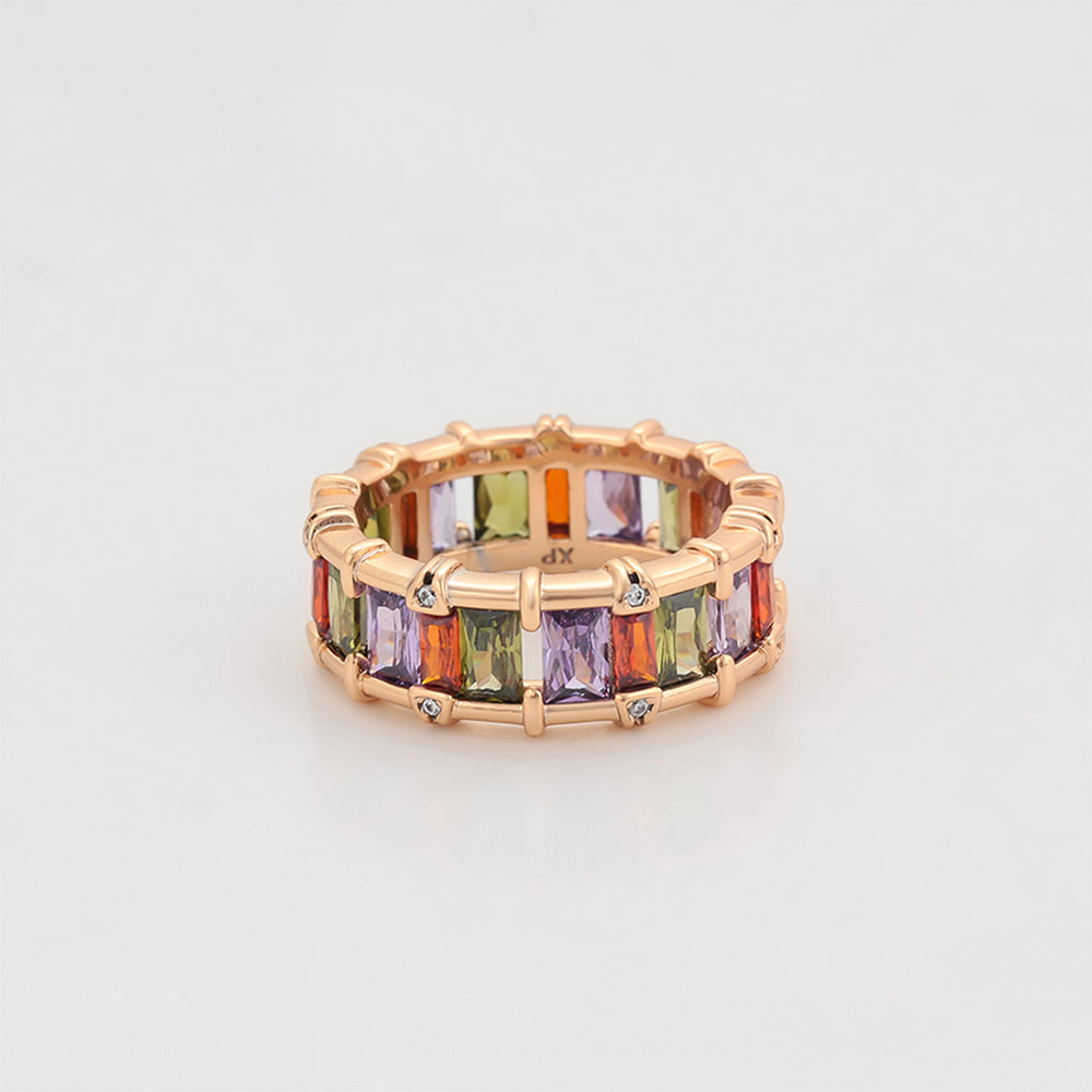 Ring aus goldplattierterr Legierung mit purpurfarbenem Emporia® Kristall und rosafarbenem Emporia® Kristall 3 