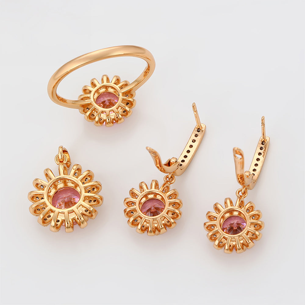 Schmuckgarnitur aus aus goldplattierter Legierung mit rosafarbenem Emporia® Kristall und weißem Emporia® Kristall 3 