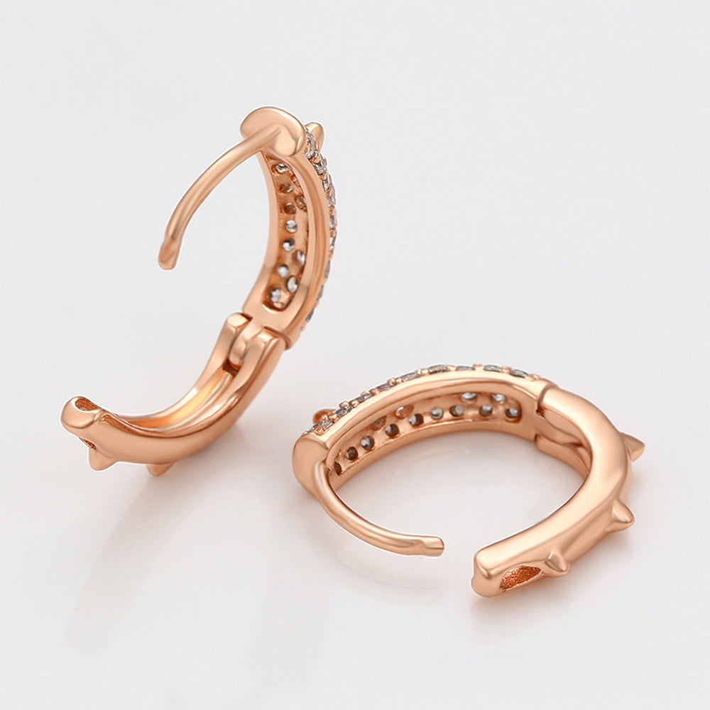 Ohrringe aus goldplattierter Legierung mit weißem Emporia® Kristall 6 
