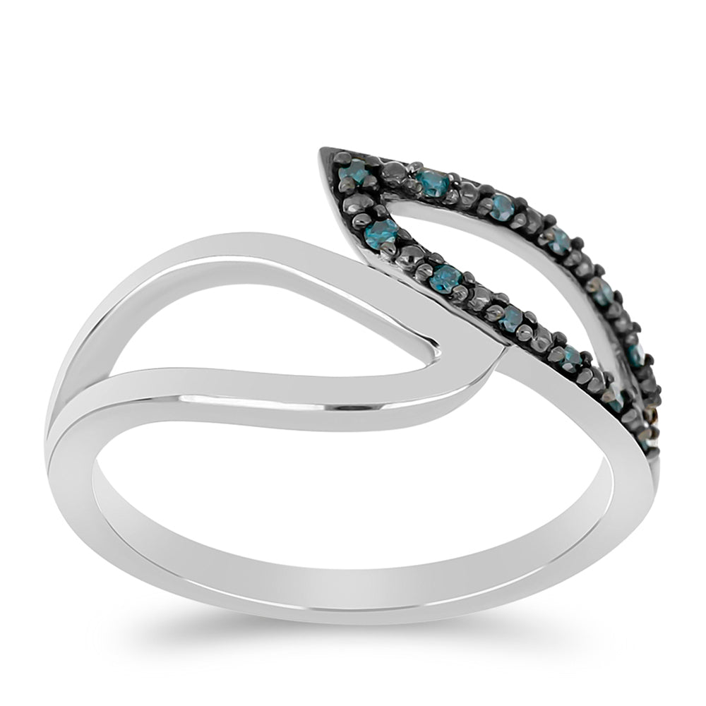 Silberring mit blauem Diamant