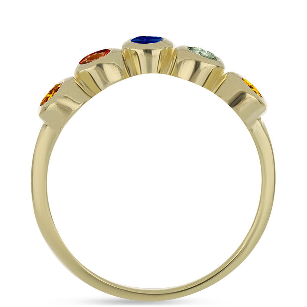 Goldplattierter Silberring mit regenbogenfarbenem Rosebery Saphir