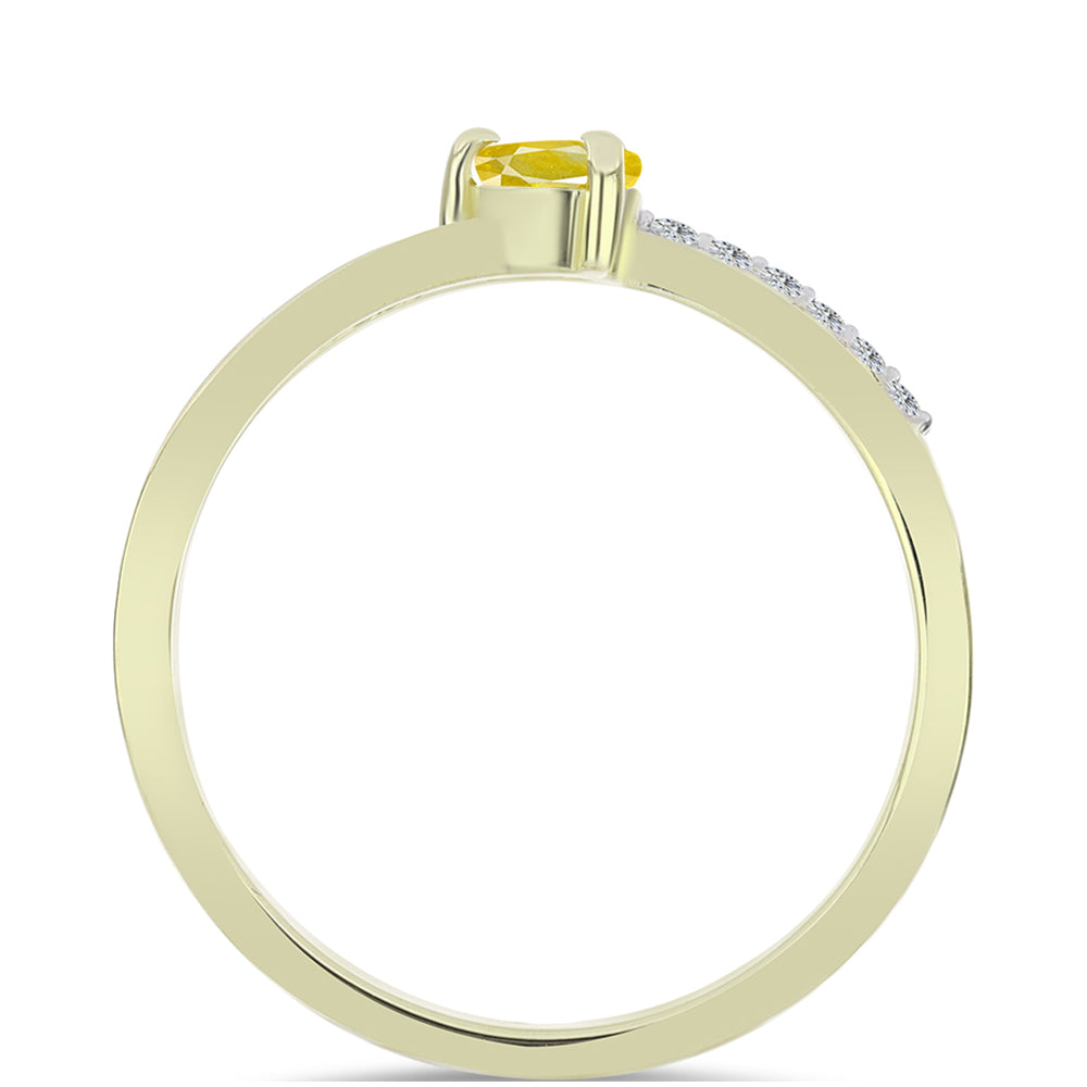 Goldplattierter Silberring mit gelbem Rosebery Saphir und weißem Topas
